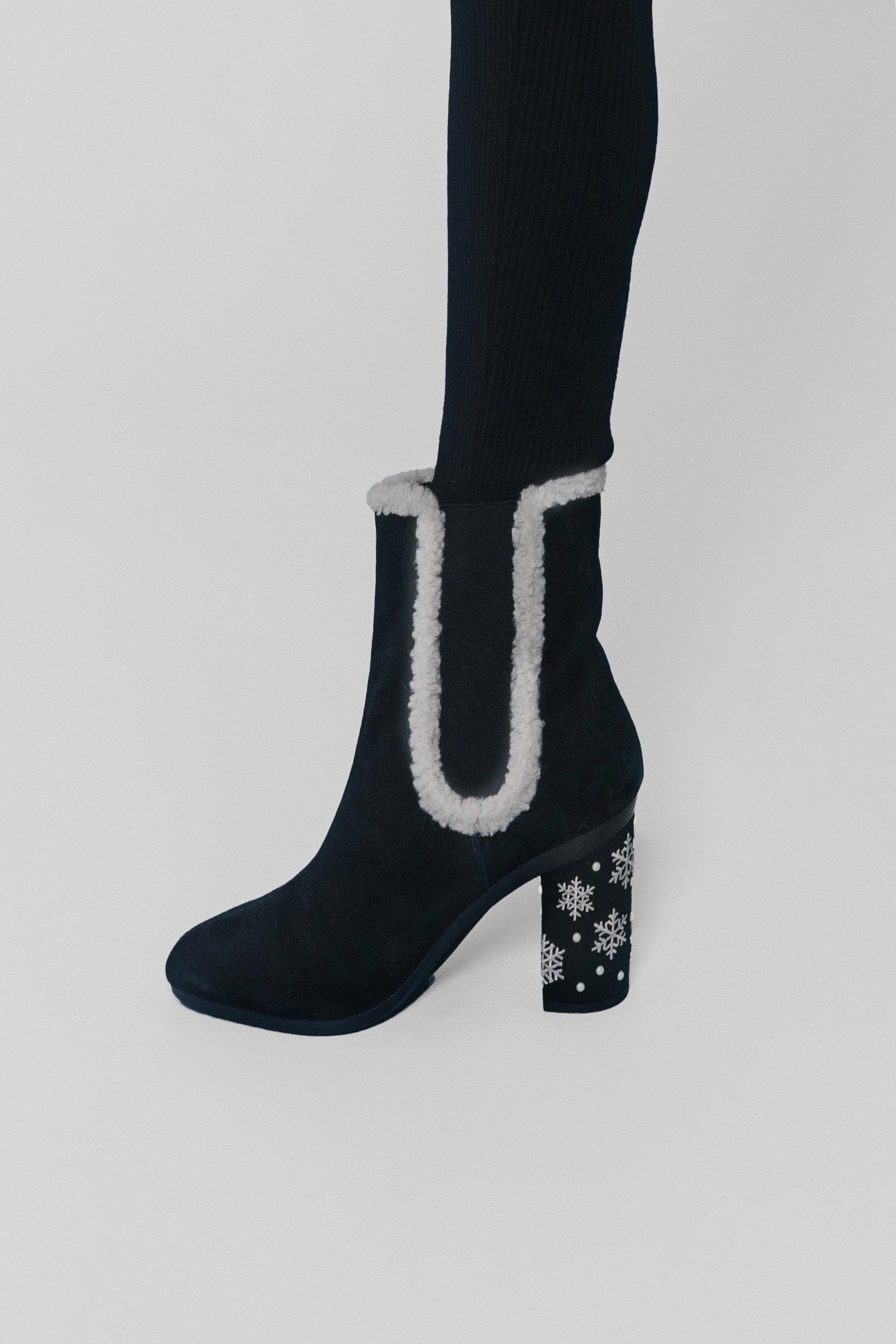 Block Heel Kit 4 Coal Snowflake Embroidery