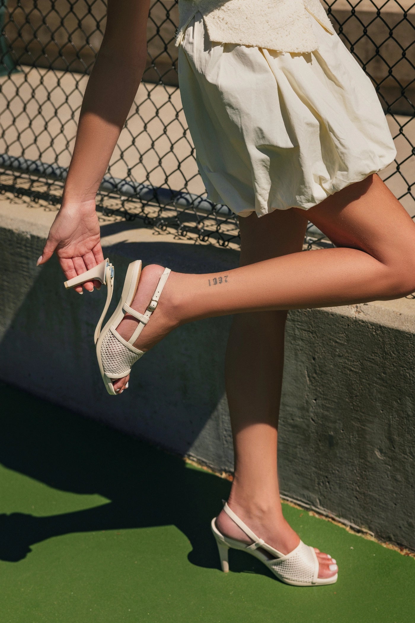 The Shae - Ivory Mesh 4 Block